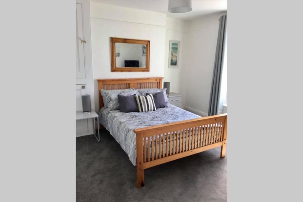 New Quay Large 5 Bed 3 Bath House 300 Meters From Beach And Restaurants מראה חיצוני תמונה