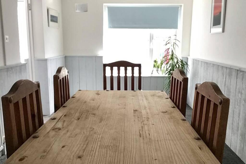 New Quay Large 5 Bed 3 Bath House 300 Meters From Beach And Restaurants מראה חיצוני תמונה